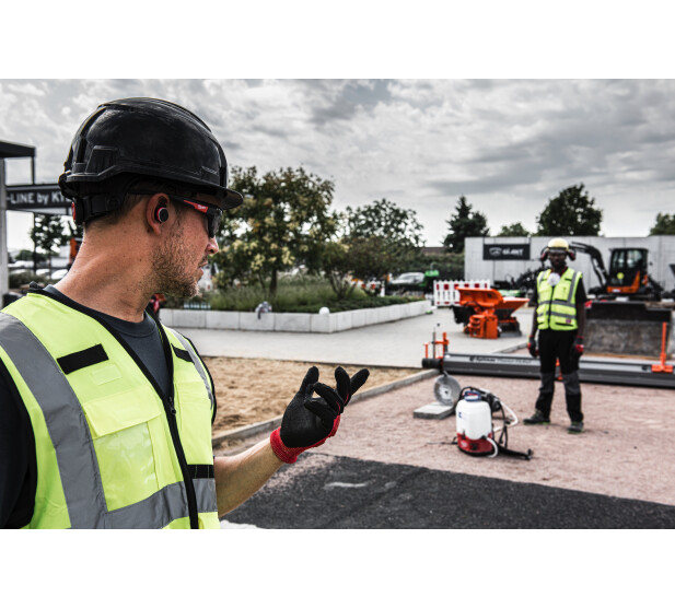 IKH Milwaukee KUULOKKEET BLUETOOTH L4RLEPB301 Tuotekoodi MW478750 Saarenpaa Oy Kuva 3 kuva