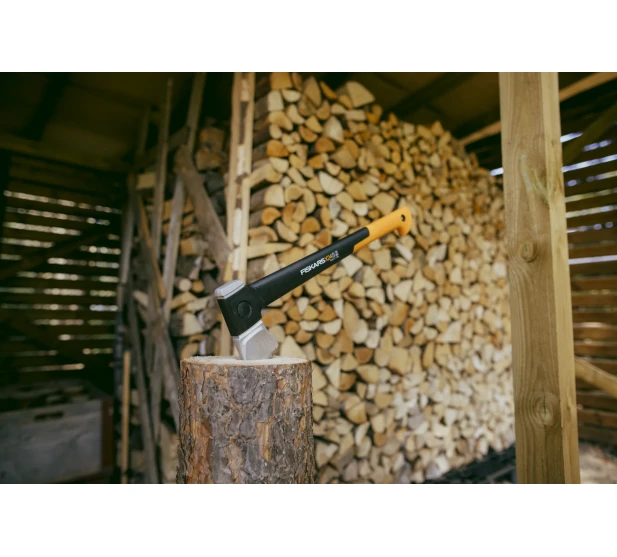 IKH FISKARS HALKAISUKIRVES S X24 FISKARS X SERIES Tuotekoodi FS1069105 Saarenpaa Oy Kuva 3 kuva