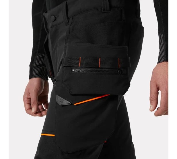 IKH Helly Hansen tyohousut Joustavat CHELSEA EVO BRZ Cordura riipputaskut Tuotekoodi HH77550 991 Kuva 4 kuva