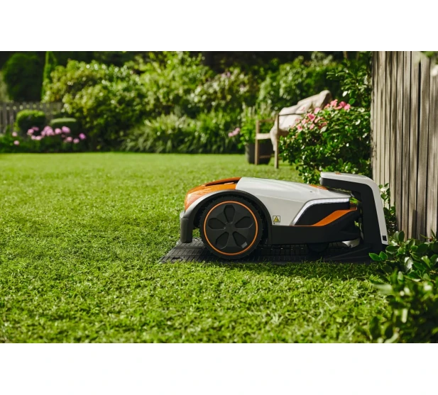 IKH STIHL Robottileikkuri iMOW 7 0 Robottileikkuri STIIA010111466 Saarenpaa Oy Kuva 4 kuva