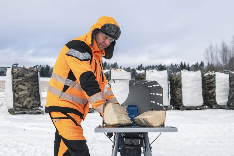 IKH PUUNHALKAISUKONE METSIEN TEKIJOILLE TUOTEKOODI AWD0527JC Saarenpaa Oy